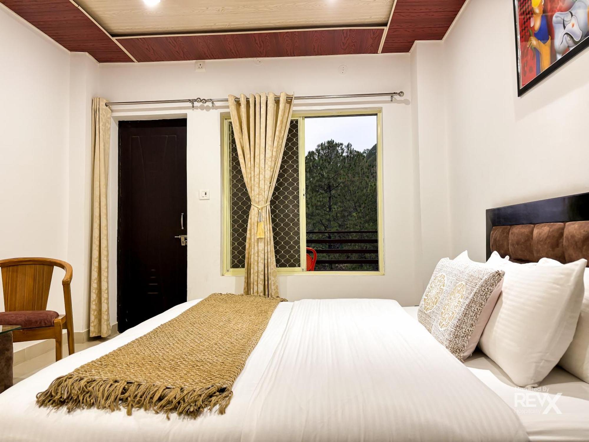 Hotel Prince Valley Lansdowne Buitenkant foto