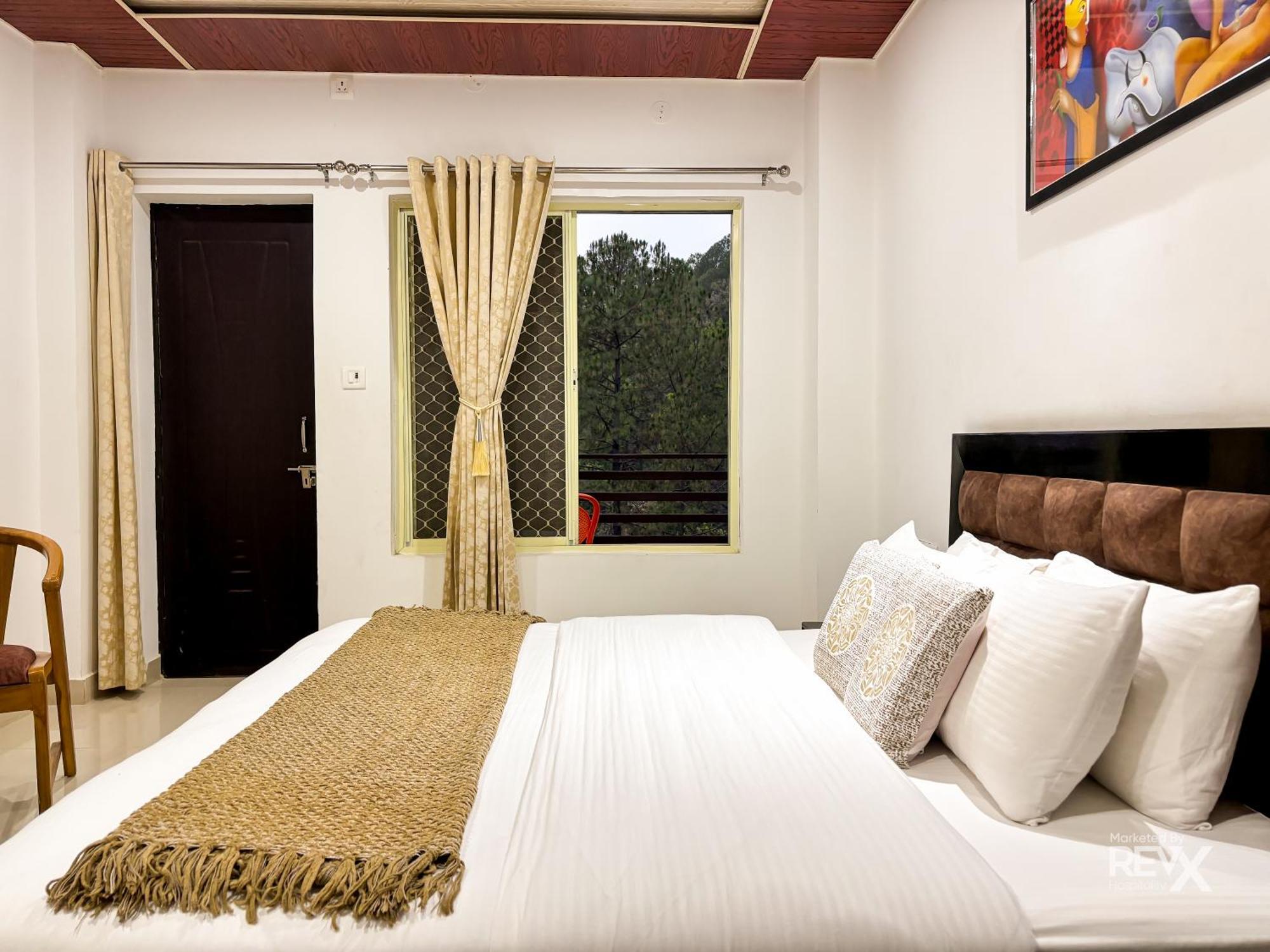 Hotel Prince Valley Lansdowne Buitenkant foto
