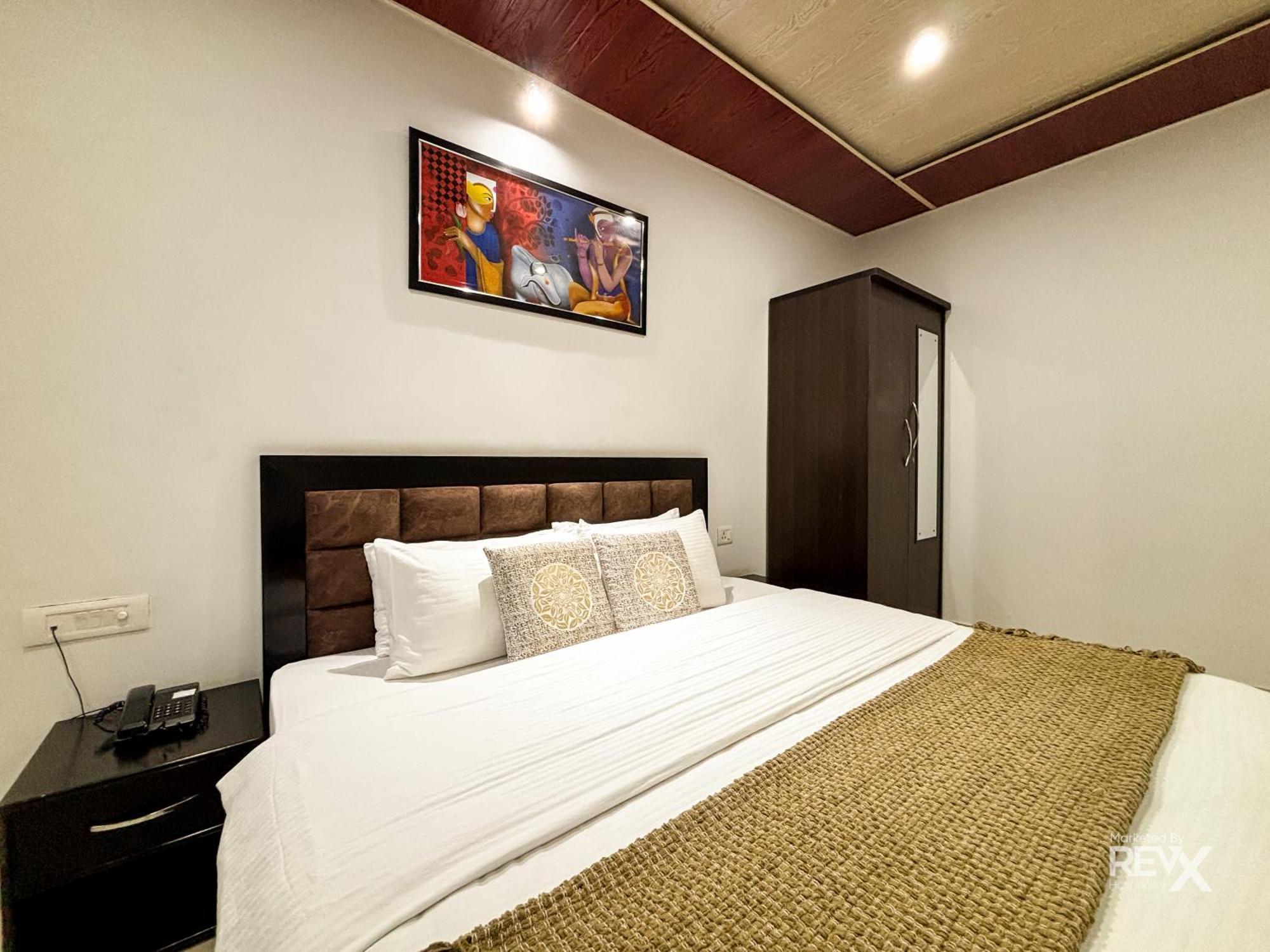 Hotel Prince Valley Lansdowne Buitenkant foto