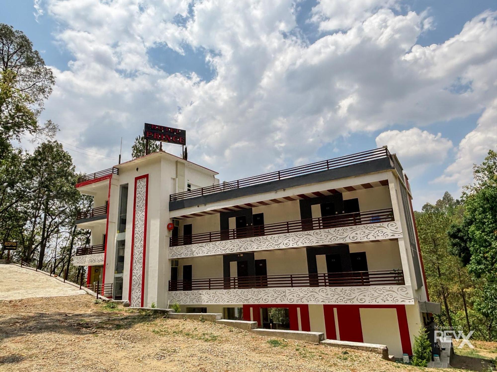 Hotel Prince Valley Lansdowne Buitenkant foto