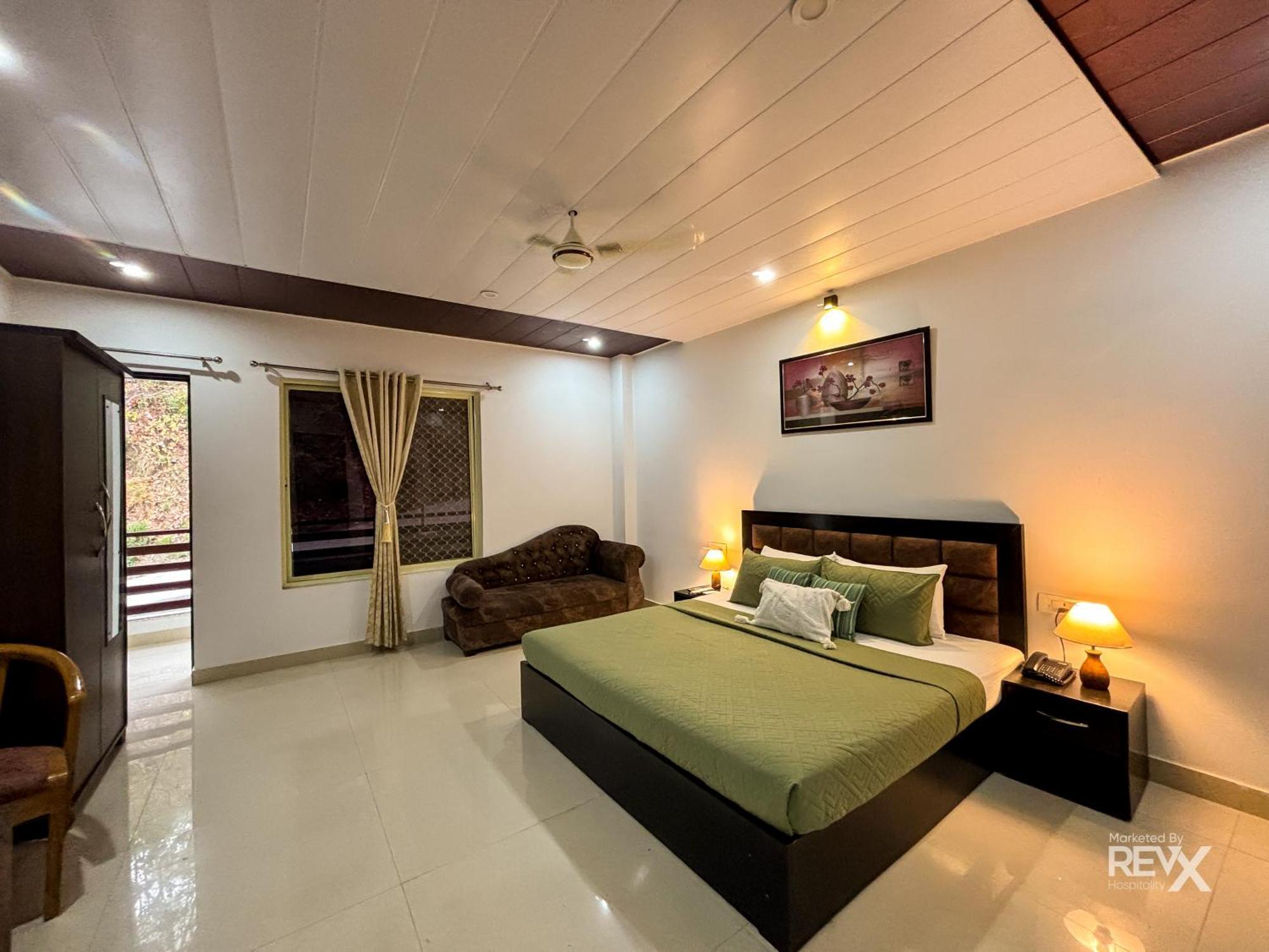 Hotel Prince Valley Lansdowne Buitenkant foto