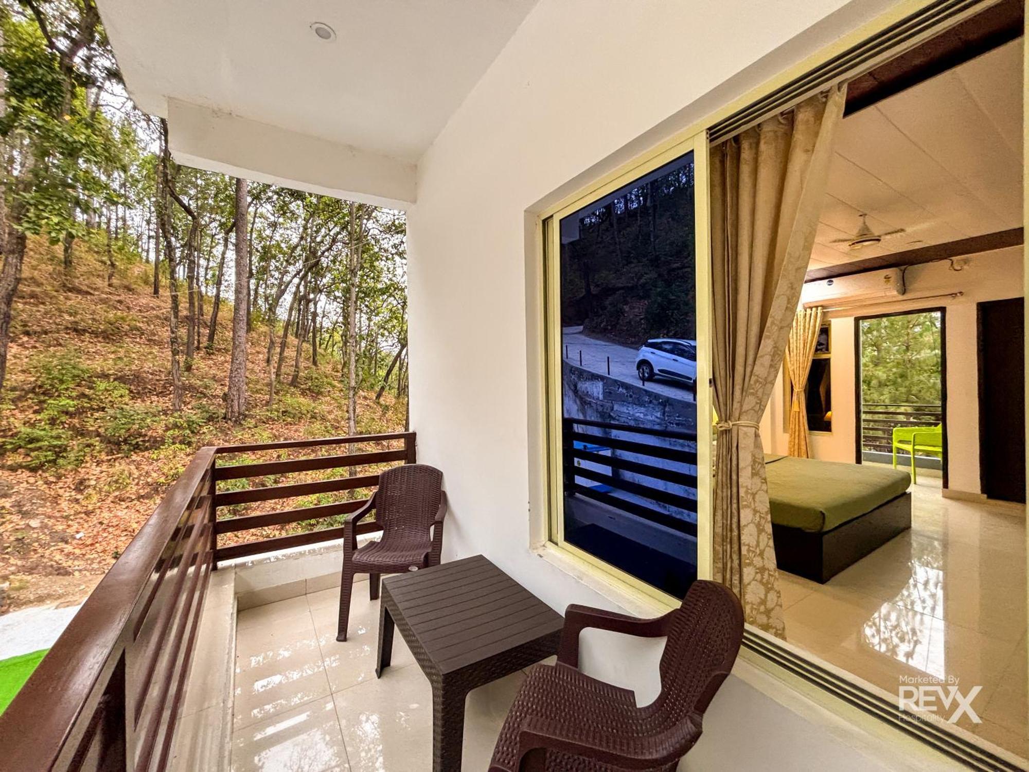 Hotel Prince Valley Lansdowne Buitenkant foto