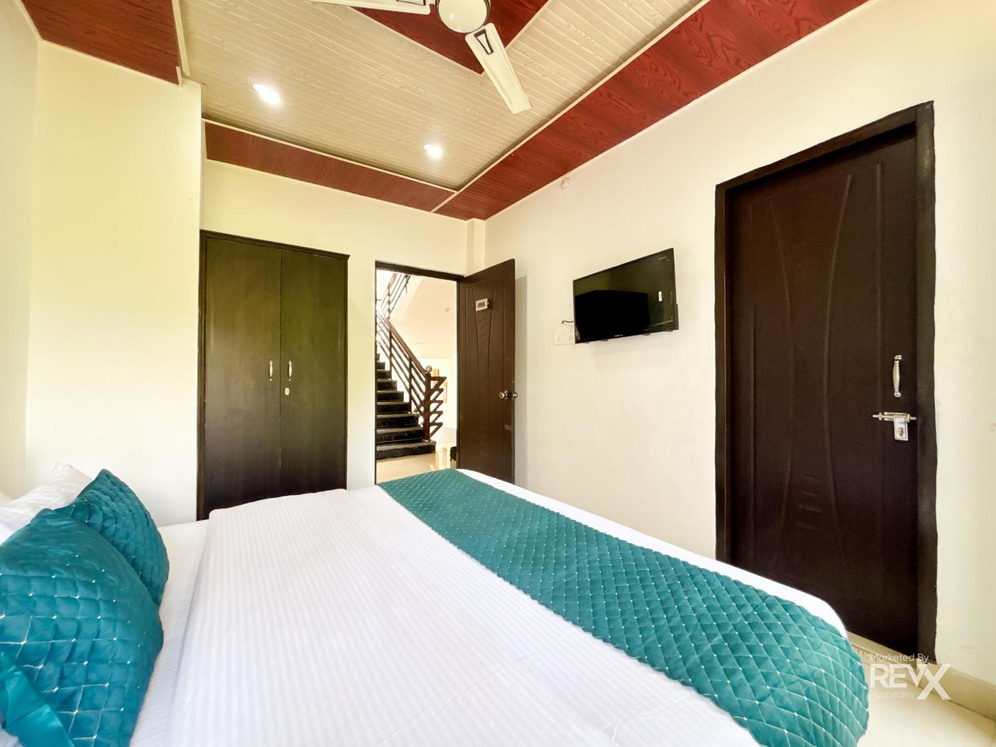Hotel Prince Valley Lansdowne Buitenkant foto